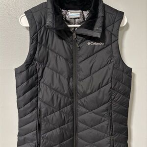 Columbia Black and Gray Quilted Vest